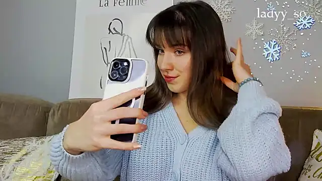 Sofia Hugs online show from 01-30-25, 11:11