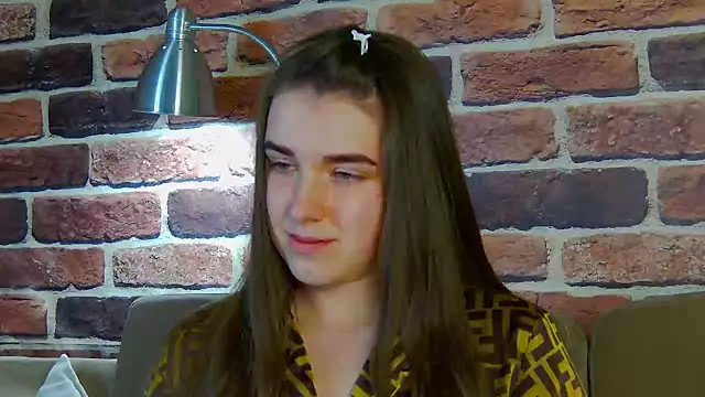 Sofia Hugs online show from 03-24-26, 04:56