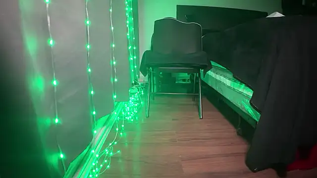 WyattBBC online show from 01-11-25, 01:48