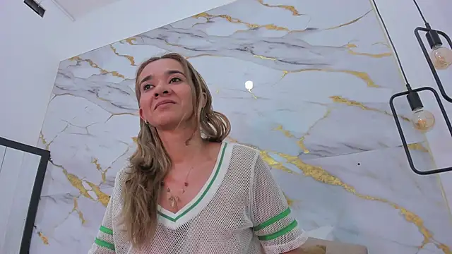 Snapshot of penelope_handaos chatting on 01-18-25, 06:43 penelope handaos online show from 01-18-25, 06:43