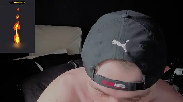 Dylanwhite23  online show from 02-10-26, 09:30