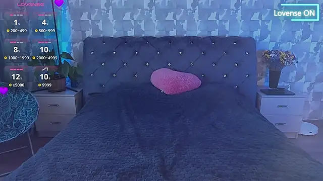 SuzannaWild online show from 09-22-25, 07:43