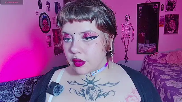 Snapshot of Sabrina_scarlett chatting on 05-30-26, 05:48 Sabrina scarlett online show from 05-30-26, 05:48
