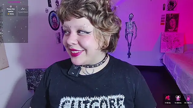 Snapshot of Sabrina_scarlett chatting on 06-19-26, 07:45 Sabrina scarlett online show from 06-19-26, 07:45