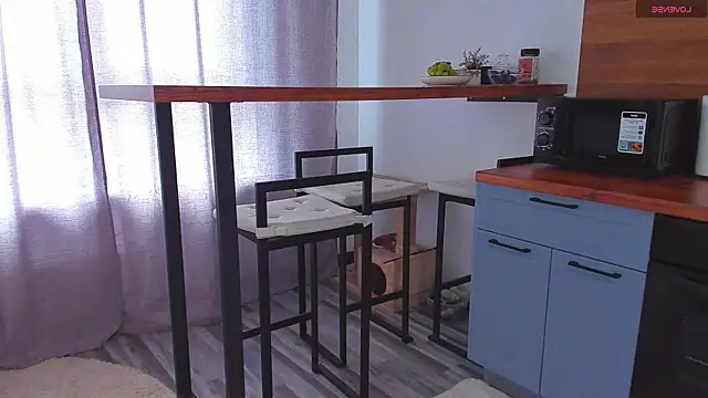 Snapshot of Miya_Kisss chatting on 09-13-25, 06:57 Miya Kisss online show from 09-13-25, 06:57