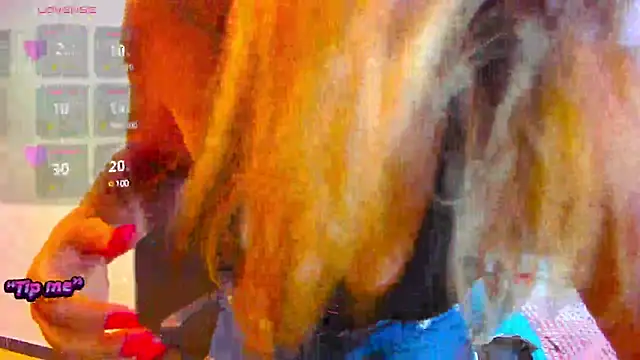 Snapshot of daniela_beauty chatting on 02-25-25, 10:29 daniela beauty online show from 02-25-25, 10:29