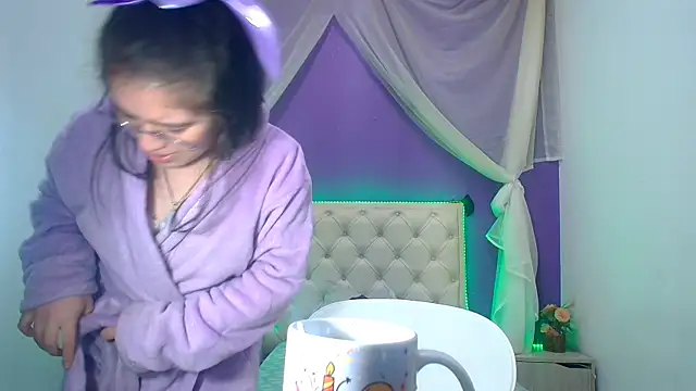 Snapshot of Ingrid_Casas chatting on 12-15-24, 09:53 Ingrid Casas online show from 12-15-24, 09:53