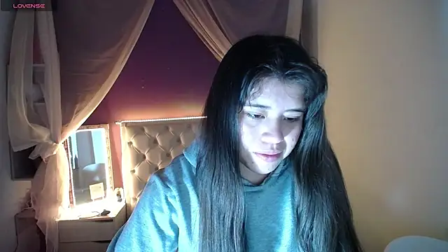 Snapshot of Ingrid_Casas chatting on 01-21-25, 10:19 Ingrid Casas online show from 01-21-25, 10:19