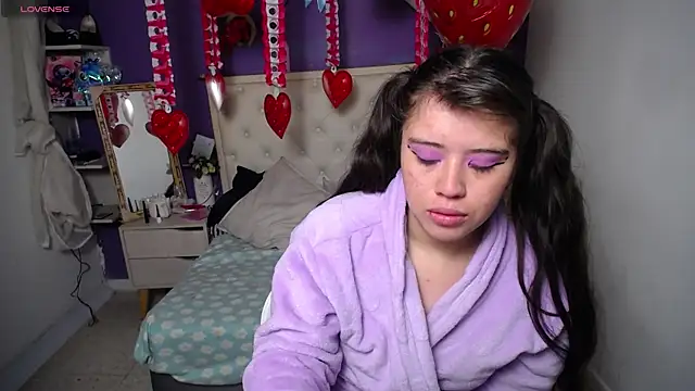 Snapshot of Ingrid_Casas chatting on 02-24-25, 12:20 Ingrid Casas online show from 02-24-25, 12:20