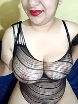 Snapshot of pipachox chatting on 11-11-25, 10:21 pipachox online show from 11-11-25, 10:21