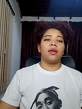 Snapshot of AngelaCoffee chatting on 03-04-25, 06:26 AngelaCoffee online show from 03-04-25, 06:26