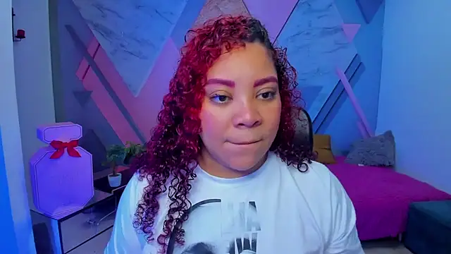 Snapshot of AngelaCoffee chatting on 11-09-25, 01:04 AngelaCoffee online show from 11-09-25, 01:04