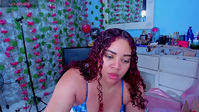 Snapshot of AngelaCoffee chatting on 06-02-26, 08:44 AngelaCoffee online show from 06-02-26, 08:44