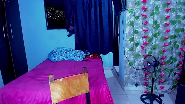 Snapshot of AngelaCoffee chatting on 06-11-26, 12:32 AngelaCoffee online show from 06-11-26, 12:32