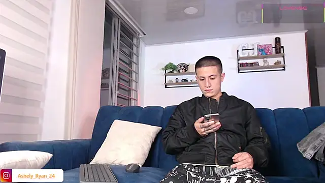 ashely ryan24 online show from 06-10-26, 12:22
