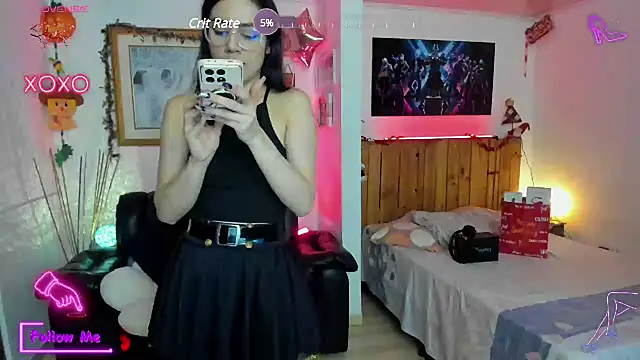 LauGrayJ online show from 01-13-25, 03:45