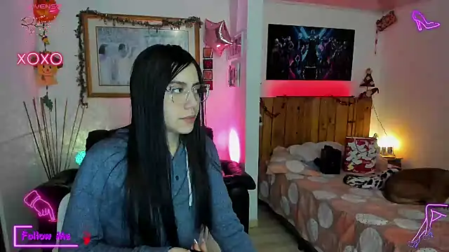 LauGrayJ online show from 03-11-25, 06:00