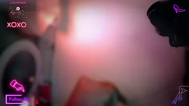 LauGrayJ online show from 09-11-25, 02:55