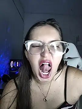 Snapshot of dani123unica chatting on 06-11-26, 10:24 dani123unica online show from 06-11-26, 10:24