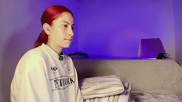 Madeline Dreams online show from 04-10-26, 10:20