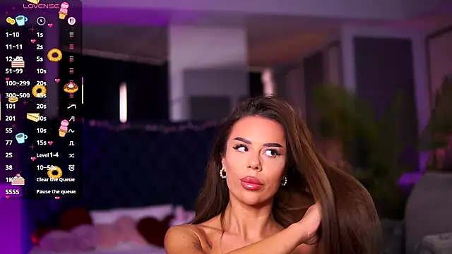 MissKiarra online show from 12-01-25, 07:57