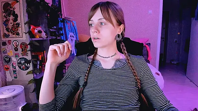 NaniMoore online show from 03-01-25, 08:10