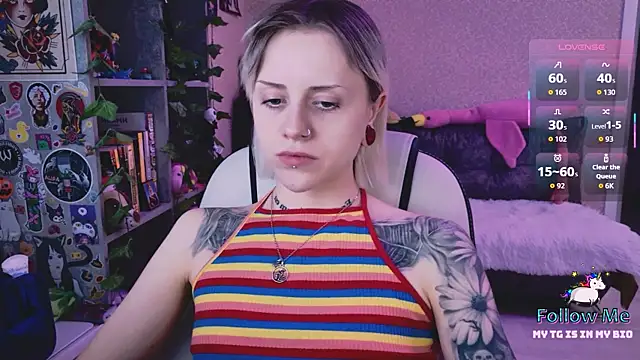 NaniMoore online show from 04-04-26, 08:17