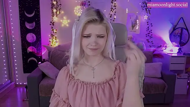 Snapshot of Moonlight_Mia chatting on 03-08-25, 07:20 Moonlight Mia online show from 03-08-25, 07:20