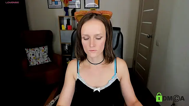 Snapshot of FrancescaCollins chatting on 10-03-25, 03:42 FrancescaCollins online show from 10-03-25, 03:42