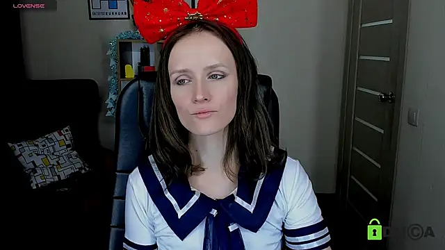 Snapshot of FrancescaCollins chatting on 12-14-25, 12:32 FrancescaCollins online show from 12-14-25, 12:32