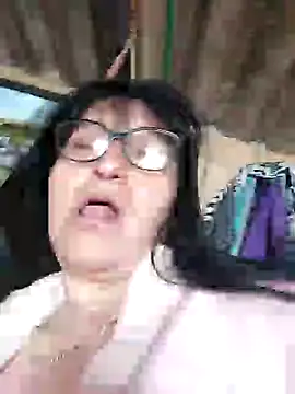 clarita 01 online show from 11-21-25, 01:21