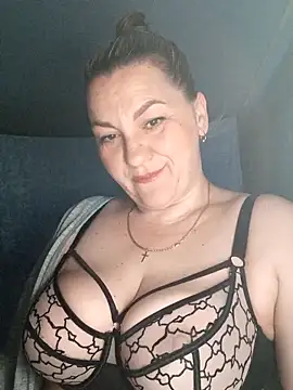 Snapshot of Ant0nina chatting on 04-15-26, 10:32 Ant0nina online show from 04-15-26, 10:32