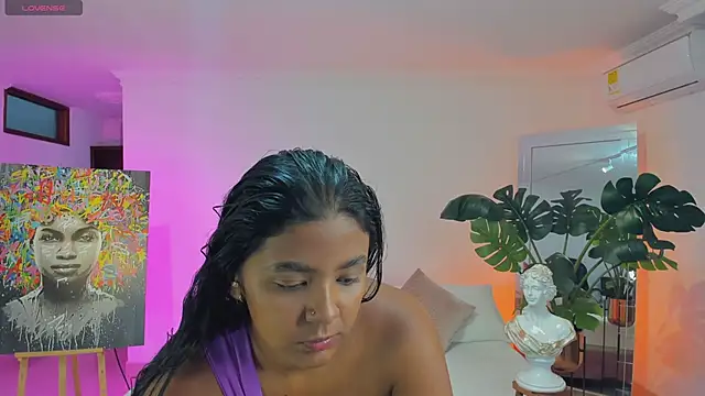 JANYLOVE   online show from 04-25-26, 11:13