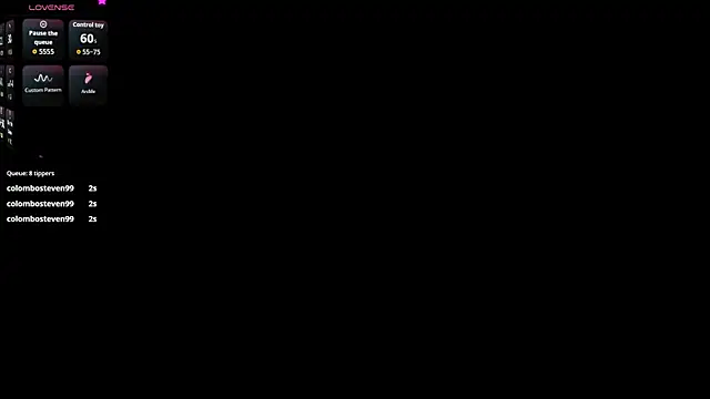 Snapshot of Sara_and_Lion chatting on 10-20-25, 04:29 Sara and Lion online show from 10-20-25, 04:29