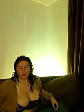 kitty 84 online show from 12-18-25, 03:23