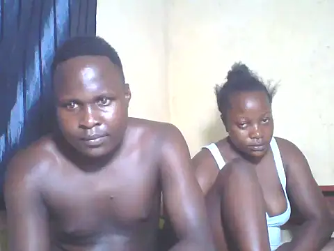 Snapshot of Dark_Queenchocolate chatting on 10-25-25, 09:31 Dark Queenchocolate online show from 10-25-25, 09:31