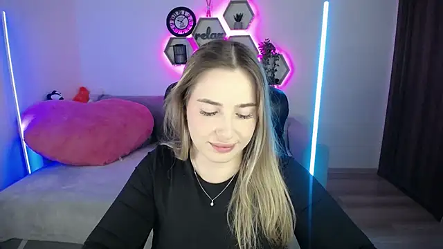 SabrinViolet online show from 10-06-25, 08:12