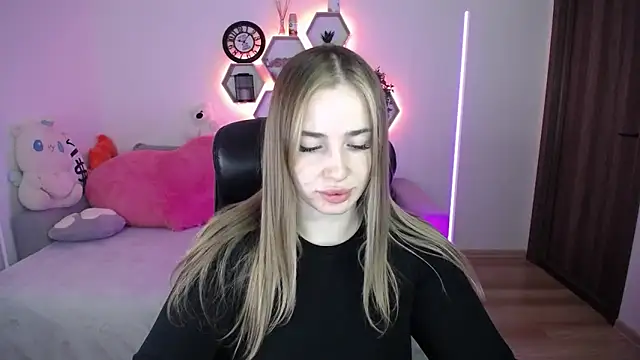 SabrinViolet online show from 05-03-26, 08:09