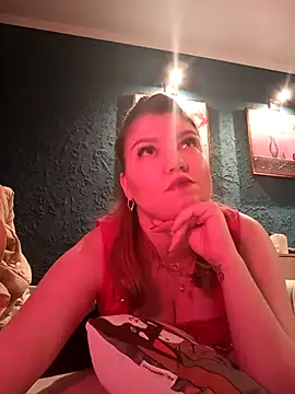 Snapshot of VioletteWay chatting on 02-19-25, 07:05 VioletteWay online show from 02-19-25, 07:05