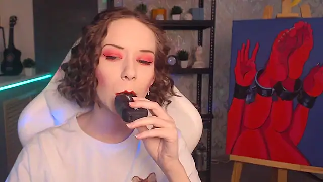 FascinatingEyess online show from 10-29-25, 06:09