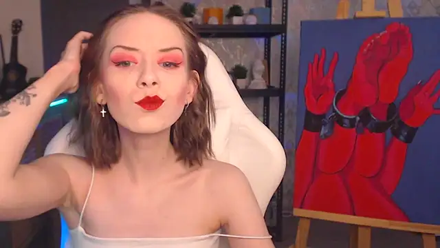 FascinatingEyess online show from 11-18-25, 07:07