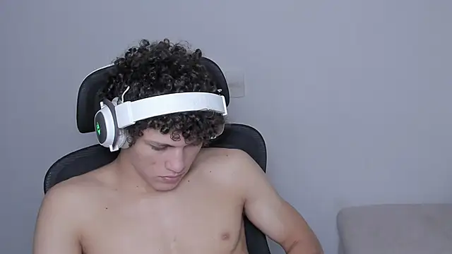 laurent nova online show from 10-11-25, 07:07