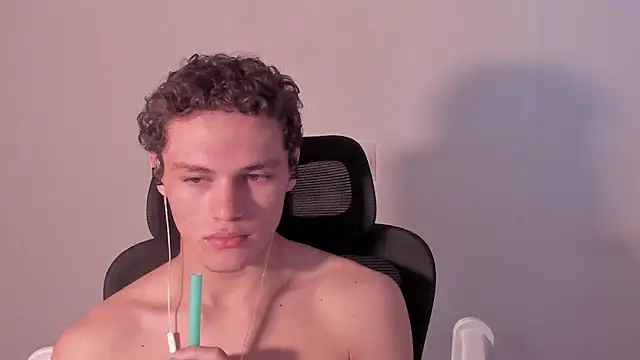 laurent nova online show from 04-25-26, 12:41