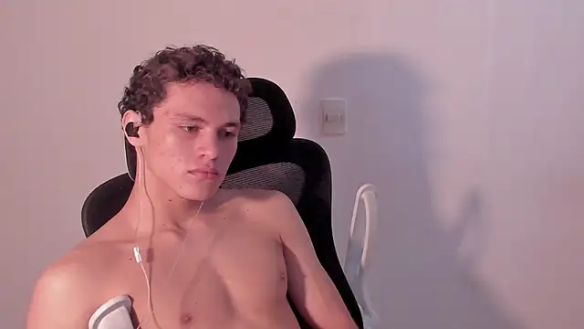 laurent nova online show from 04-25-26, 01:41