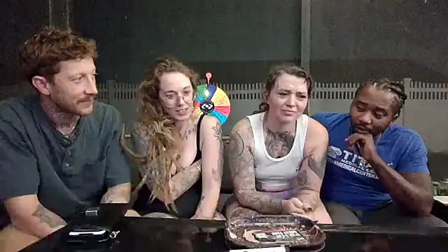 Snapshot of Babz0ntheR0x chatting on 10-05-25, 04:22 Babz0ntheR0x online show from 10-05-25, 04:22