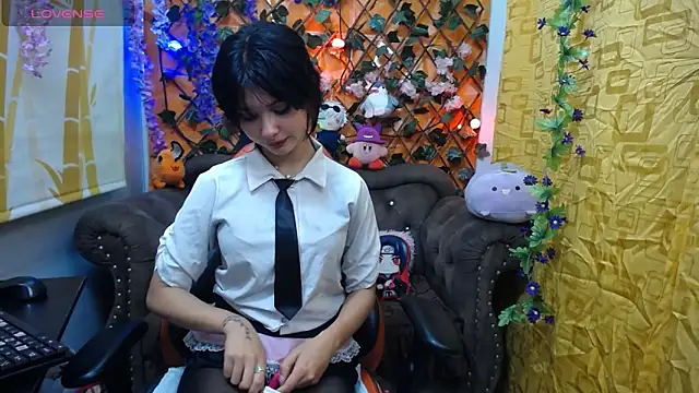 Snapshot of ravenn_20 chatting on 01-29-25, 11:30 ravenn 20 online show from 01-29-25, 11:30