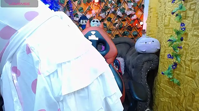 Snapshot of ravenn_20 chatting on 01-31-25, 11:35 ravenn 20 online show from 01-31-25, 11:35