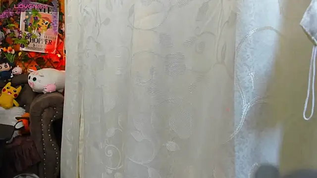 Snapshot of ravenn_20 chatting on 10-03-25, 11:18 ravenn 20 online show from 10-03-25, 11:18