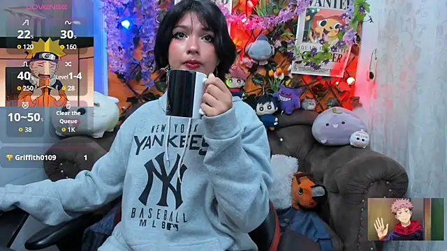 Snapshot of ravenn_20 chatting on 11-03-25, 11:44 ravenn 20 online show from 11-03-25, 11:44