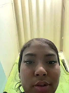 Snapshot of belacampbell chatting on 01-16-25, 10:55 belacampbell online show from 01-16-25, 10:55